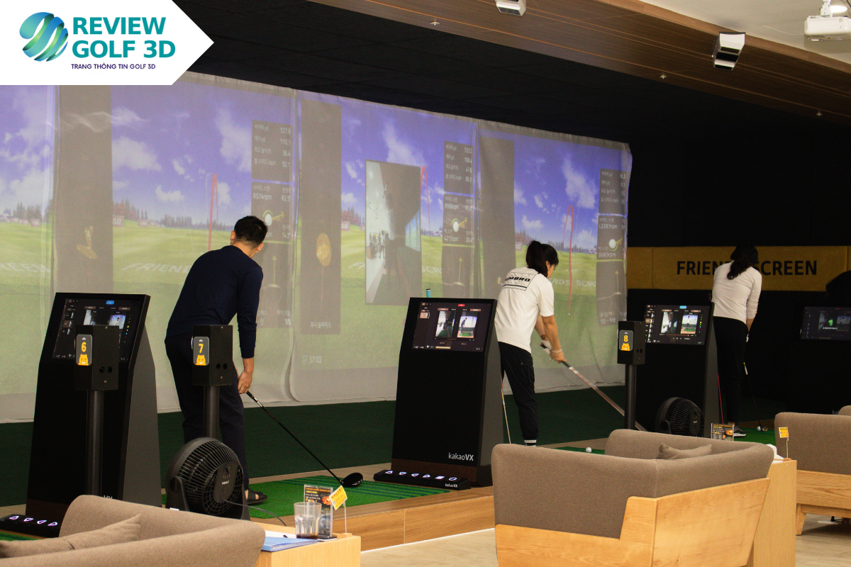 Các golfer khá ưa chuộng trải nghiệm tại phòng golf 3D Kakao VX Vision 2